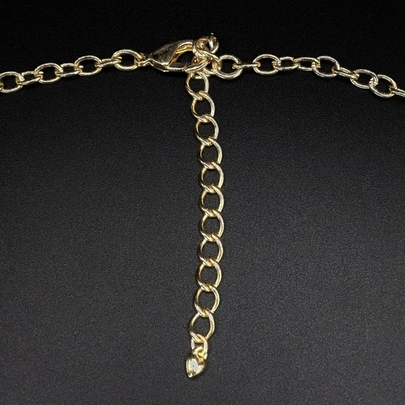 Yellow Faceted Dangle Panel Statement Necklace in Gold Tone - Picture 6 of 7